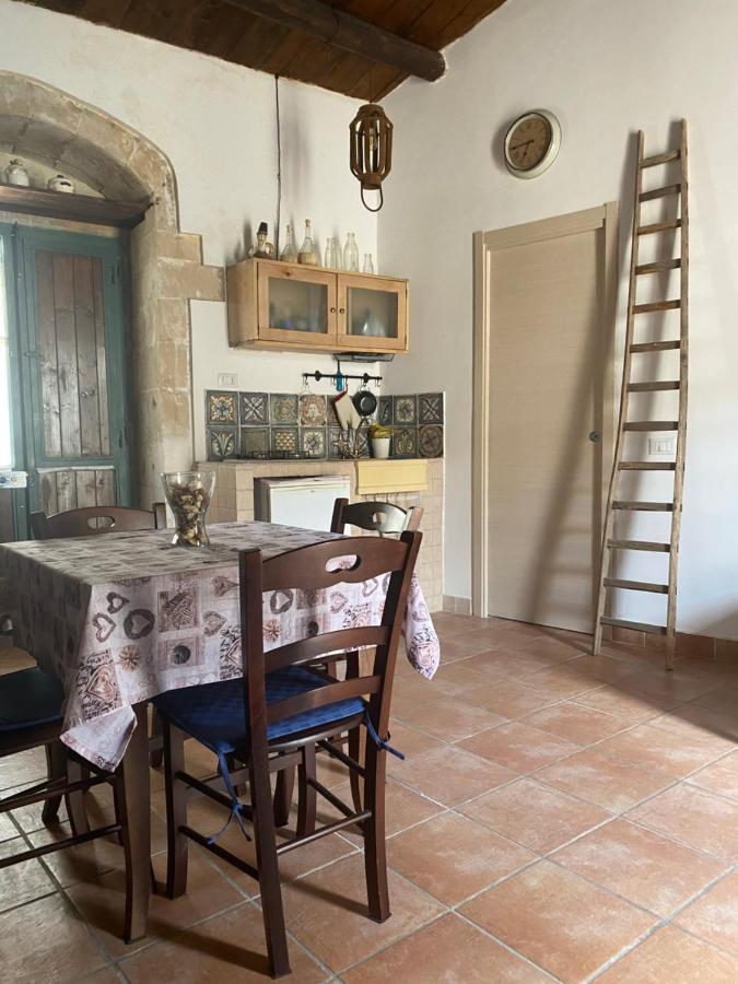 Casa Martina Villa Палацоло Акрейде Екстериор снимка