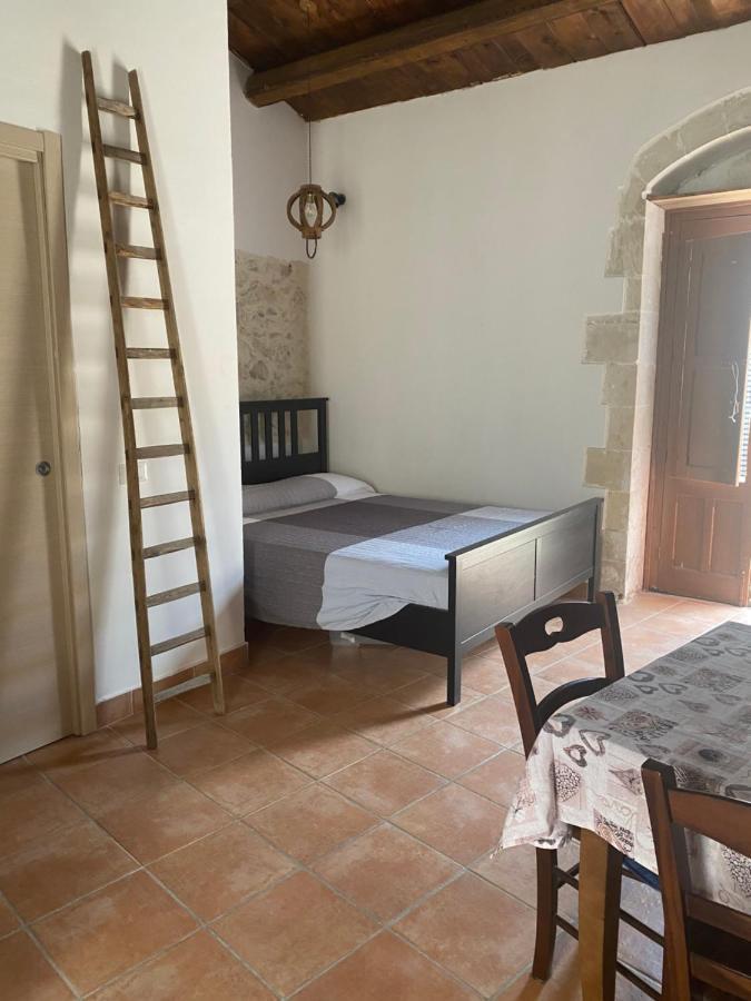Casa Martina Villa Палацоло Акрейде Екстериор снимка
