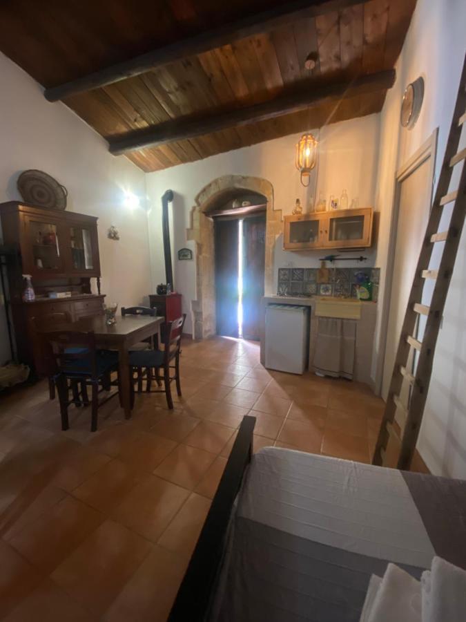 Casa Martina Villa Палацоло Акрейде Екстериор снимка
